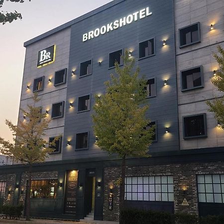 Brooks Hotel Tchongjong Exteriér fotografie