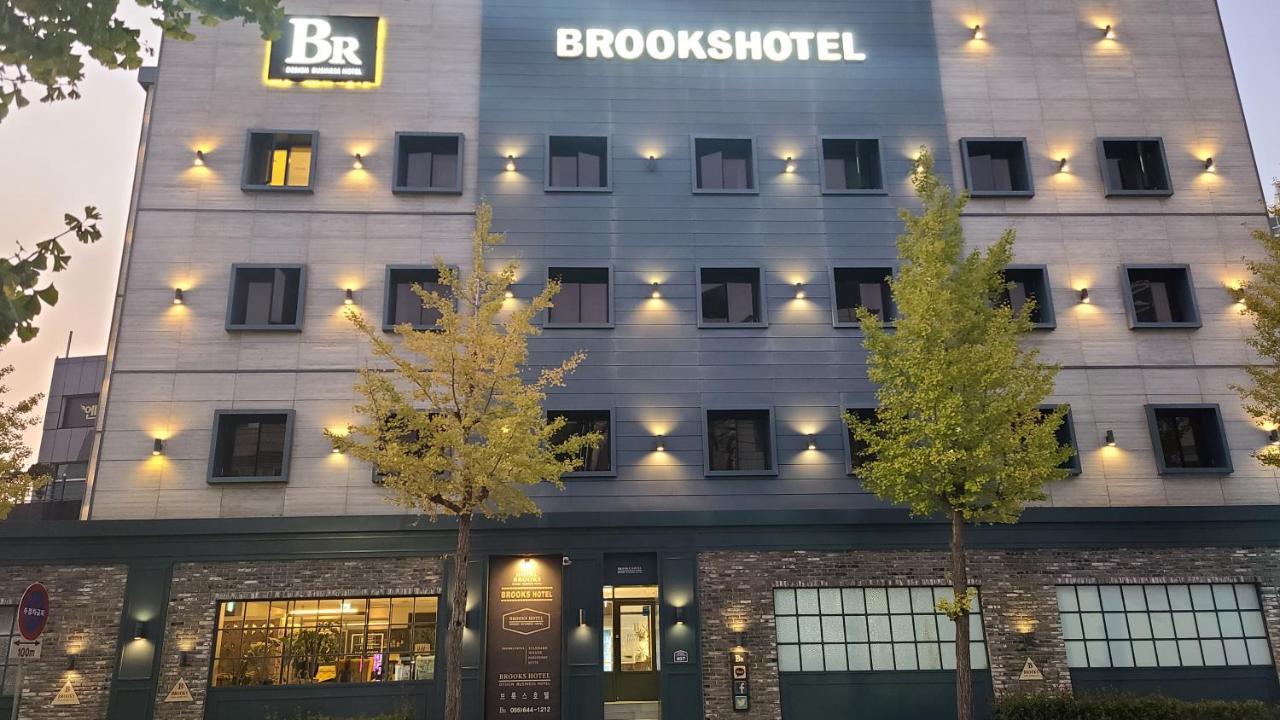 Brooks Hotel Tchongjong Exteriér fotografie